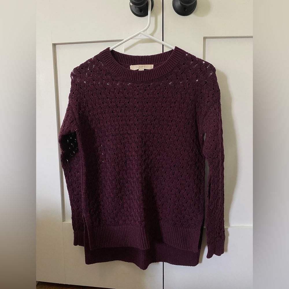 LOFT Women’s Burgundy Sweater in Size XS
